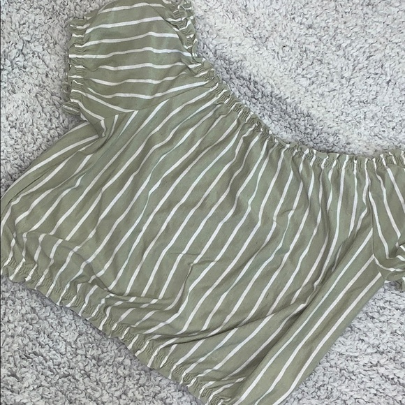 Striped off the shoulder top - Picture 4 of 4